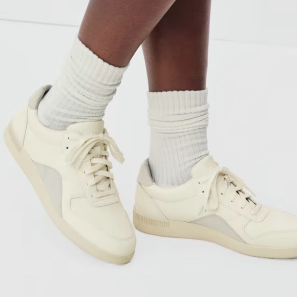 NIB EVERLANE ReLeather Court Sneakers in Off White Unisex - Women’s 9/ Men’s 7 - Picture 6 of 15